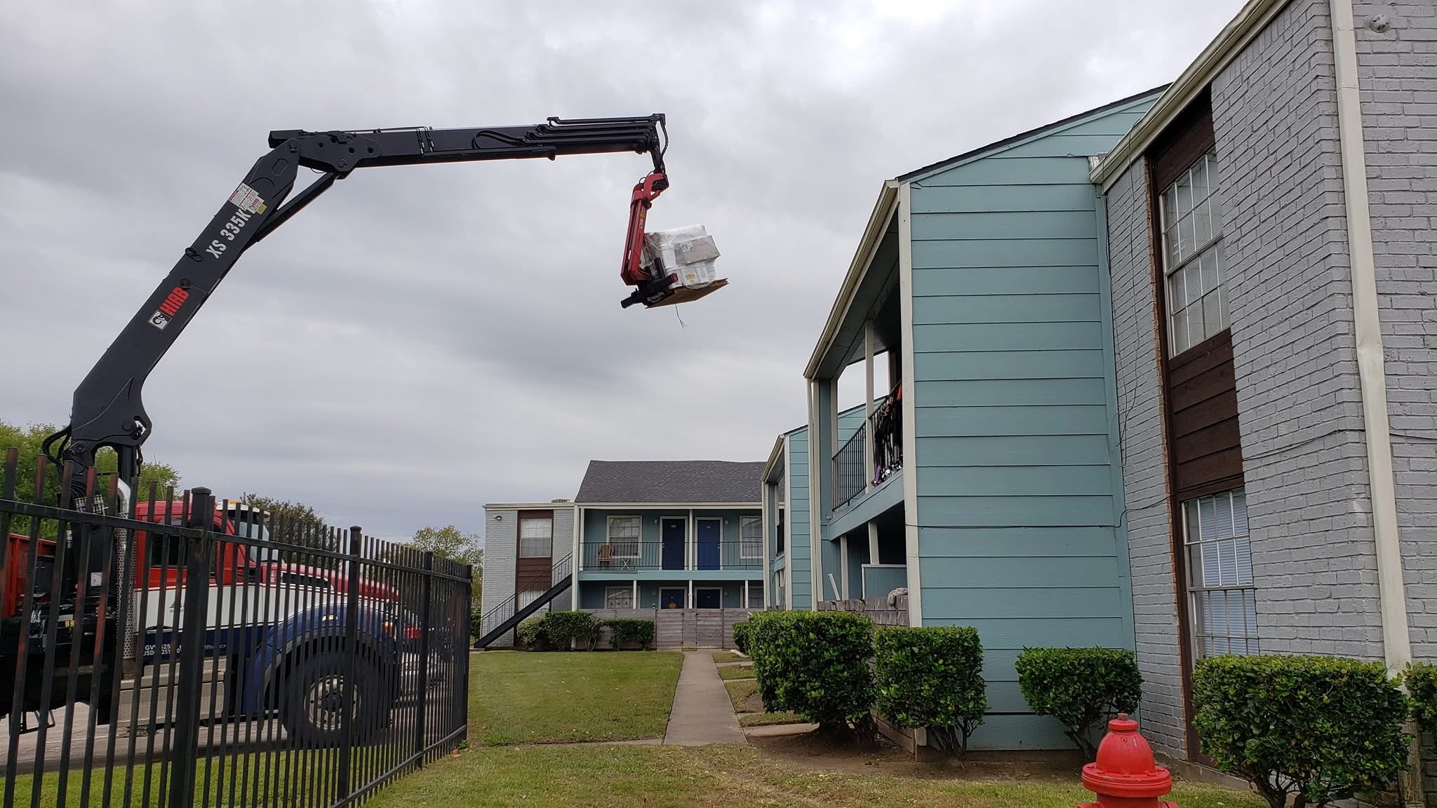 Houston solar and roofing services